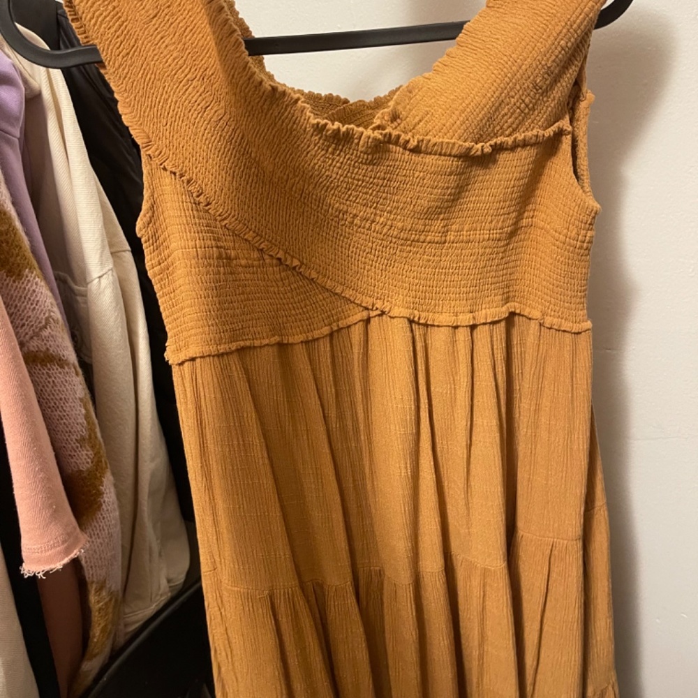 Dress - Picture 8 of 8
